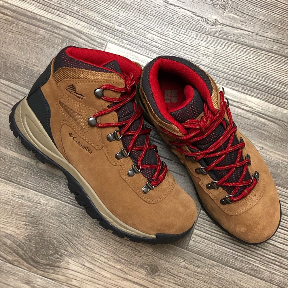 Brand New tan hiking boots, never worn